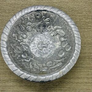 Wilton RWP Armetale Metal Vegetable Patterned Round Serving Bowl 9" Made In USA